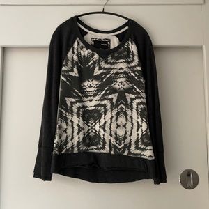 Hurley 60/40 wide crew neck sweatshirt. Double hem/ double cuffs guc